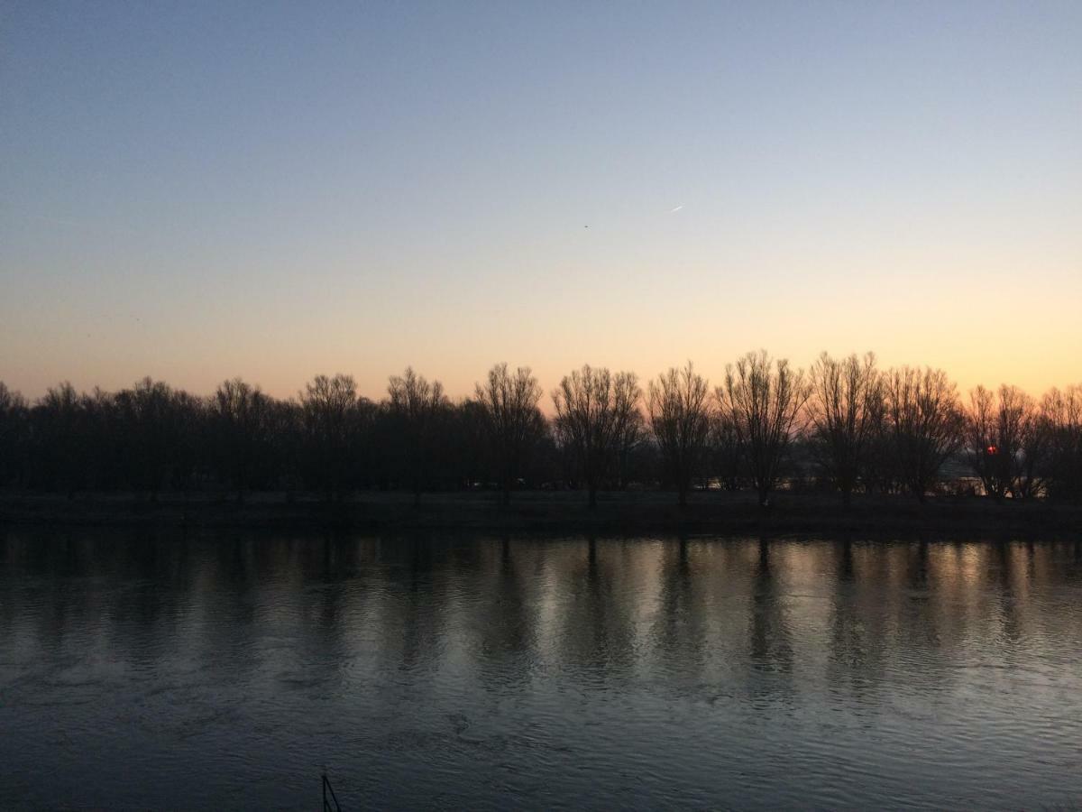 Thuiskomen, Genieten Aan Het Water Maaseik Kültér fotó